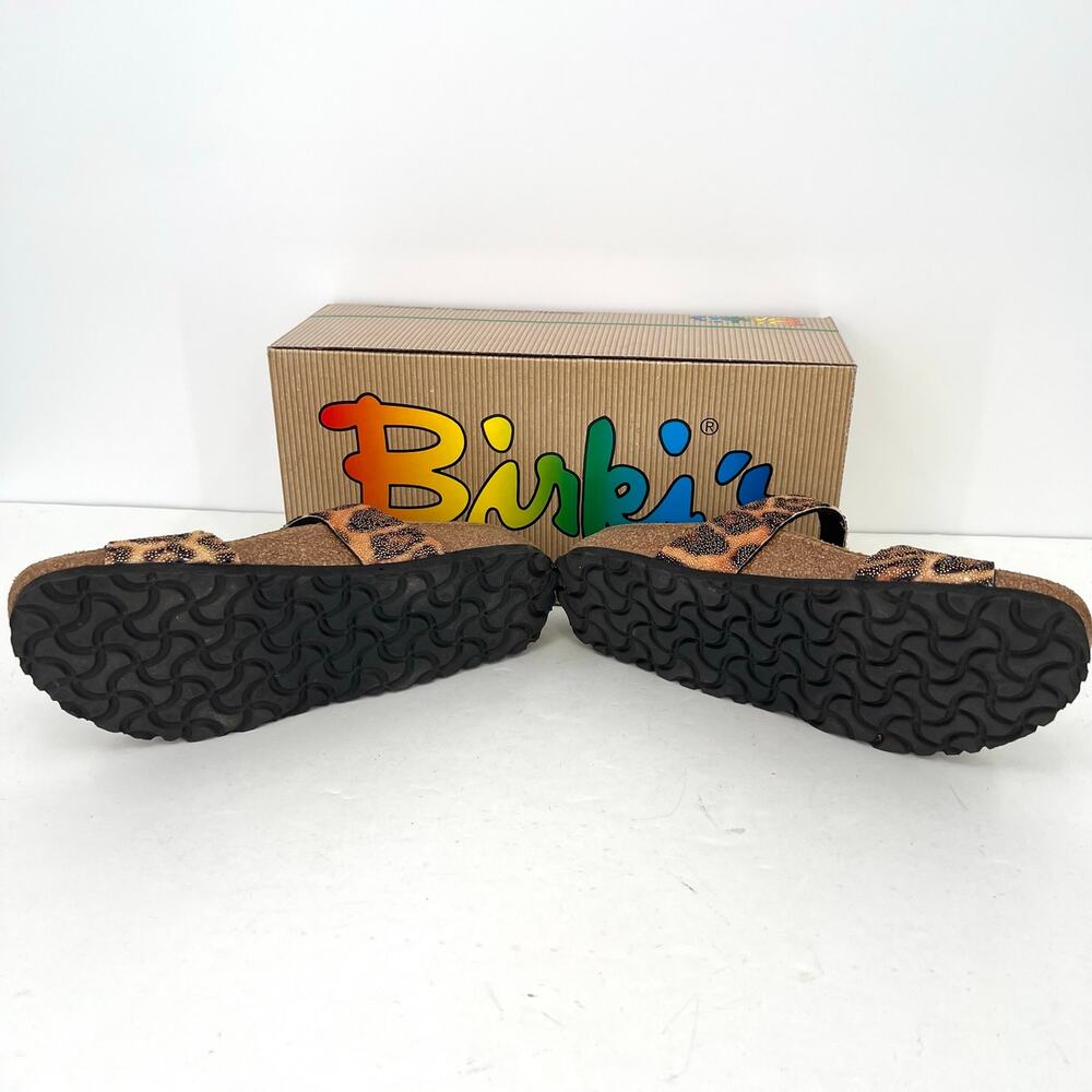 Birki's by Birkenstock Tahiti sandals feature a leopard print glitter finish - Picture 3 of 10